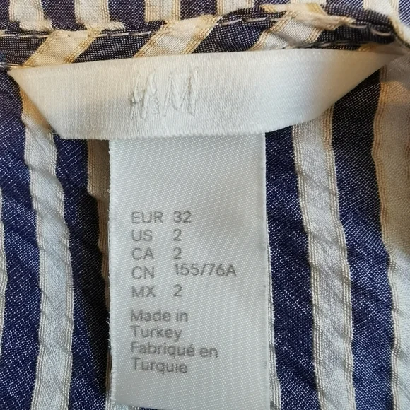 H&M Blue/White Blouse - Sz 2 - Picture 6 of 8
